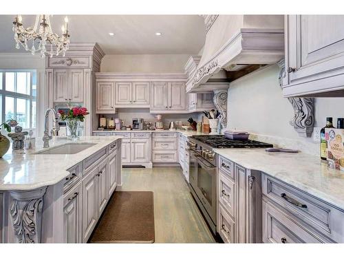 9 Swift Creek Green, Rural Rocky View County, AB - Indoor Photo Showing Kitchen