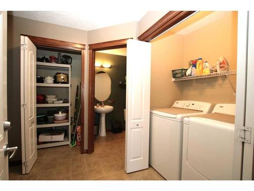 339 Sagewood Place Sw, Airdrie, AB - Indoor Photo Showing Laundry Room