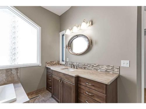 197 Lakeside Greens Drive, Chestermere, AB - Indoor Photo Showing Bathroom