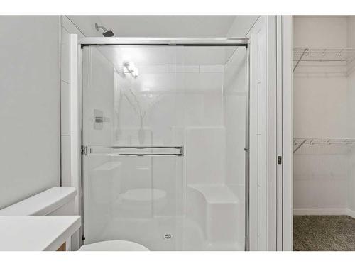 209-71 Shawnee Common Sw, Calgary, AB - Indoor Photo Showing Bathroom