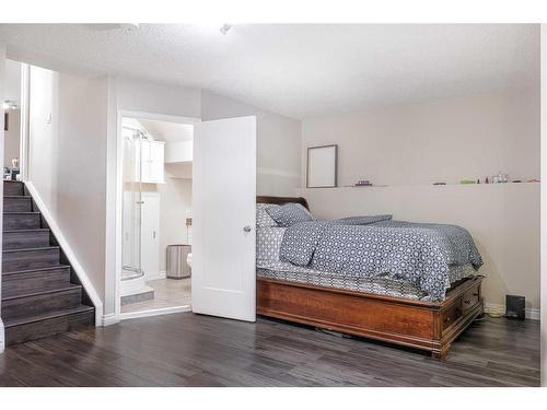 60 Martinglen Mews Ne, Calgary, AB - Indoor Photo Showing Bedroom
