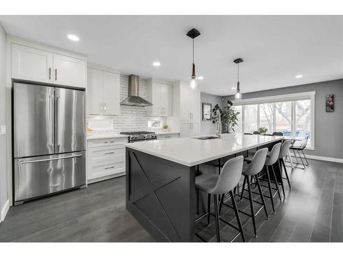 3240 Alfege Street Sw, Calgary, AB - Indoor Photo Showing Kitchen With Stainless Steel Kitchen With Upgraded Kitchen