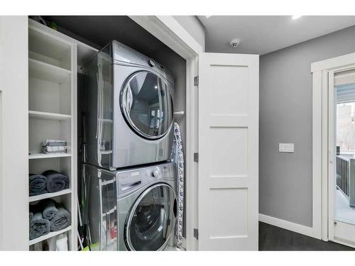 3240 Alfege Street Sw, Calgary, AB - Indoor Photo Showing Laundry Room