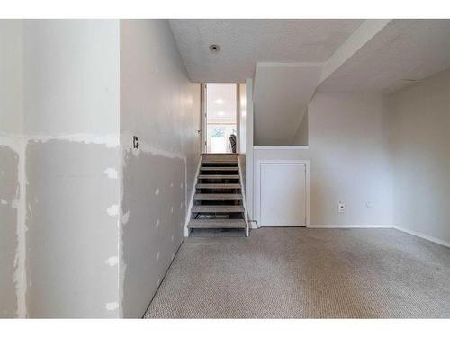 224 153 Avenue Se, Calgary, AB - Indoor Photo Showing Other Room