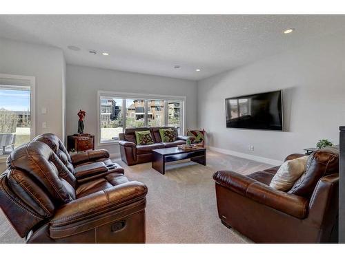 89 Rockcliff Heights Nw, Calgary, AB - Indoor Photo Showing Living Room