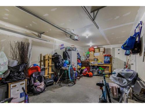 237 Silverado Common Sw, Calgary, AB - Indoor Photo Showing Garage