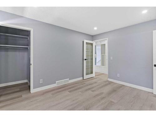 80 Scanlon Place Nw, Calgary, AB - Indoor Photo Showing Other Room