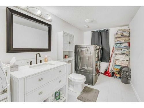 234 Aspen Creek Crescent, Strathmore, AB - Indoor Photo Showing Bathroom