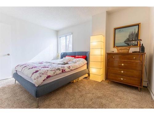 205-235 15 Avenue Sw, Calgary, AB - Indoor Photo Showing Bedroom