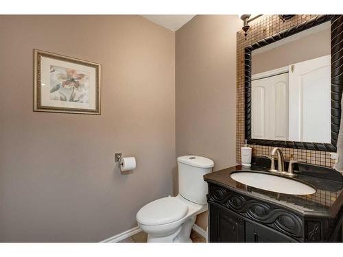 158 Tuscarora Close Nw, Calgary, AB - Indoor Photo Showing Bathroom
