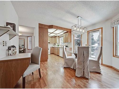 128 Edgebank Circle Nw, Calgary, AB - Indoor Photo Showing Other Room