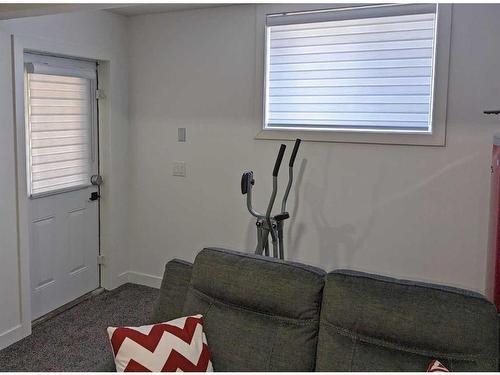 305 Kinniburgh Cove, Chestermere, AB - Indoor Photo Showing Other Room