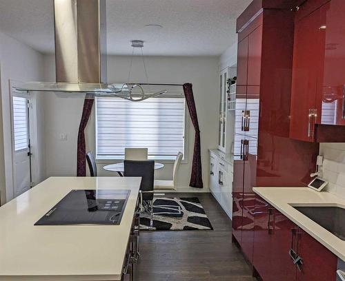305 Kinniburgh Cove, Chestermere, AB - Indoor Photo Showing Kitchen