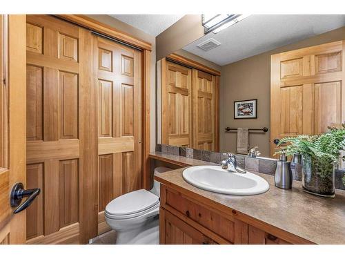 262B Three Sisters Drive, Canmore, AB - Indoor Photo Showing Bathroom