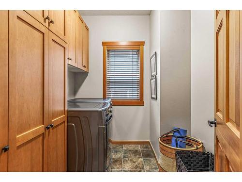 262B Three Sisters Drive, Canmore, AB - Indoor Photo Showing Laundry Room