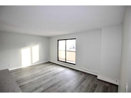402-330 15 Avenue Sw, Calgary, AB - Indoor Photo Showing Other Room