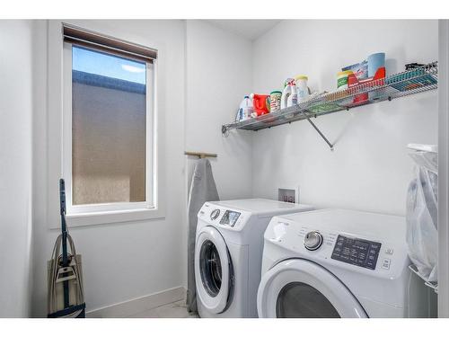 5228 Bowness Road Nw, Calgary, AB - Indoor Photo Showing Laundry Room