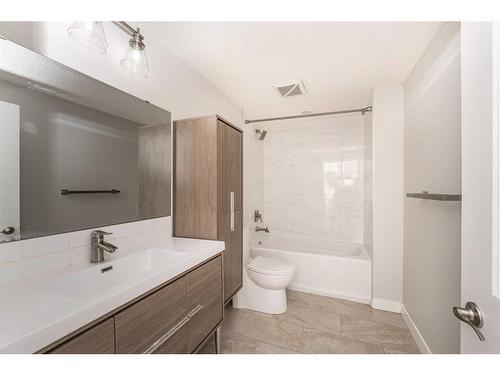 364 Redstone Drive Ne, Calgary, AB - Indoor Photo Showing Bathroom
