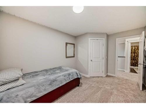 314 Evanston Drive Nw, Calgary, AB - Indoor Photo Showing Bedroom