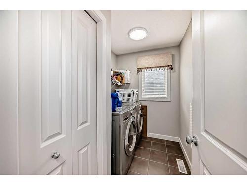 314 Evanston Drive Nw, Calgary, AB - Indoor Photo Showing Laundry Room