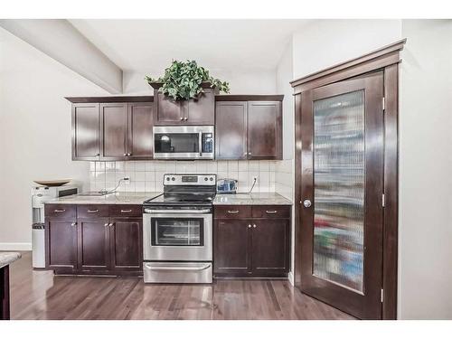314 Evanston Drive Nw, Calgary, AB - Indoor Photo Showing Kitchen