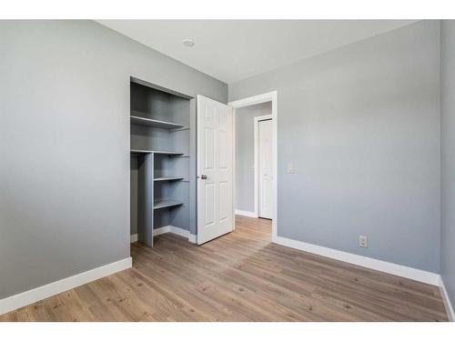 635 Rundleside Drive Ne, Calgary, AB - Indoor Photo Showing Other Room