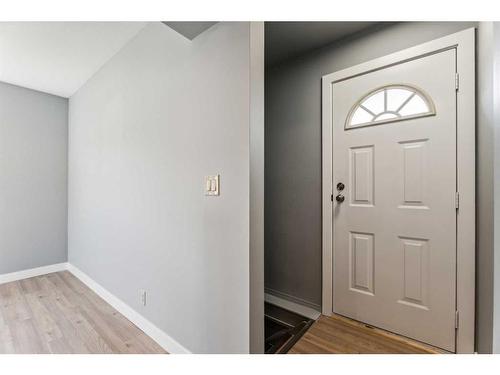 635 Rundleside Drive Ne, Calgary, AB - Indoor Photo Showing Other Room