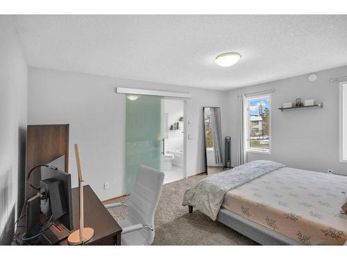 158 Shawbrooke Green Sw, Calgary, AB - Indoor Photo Showing Bedroom