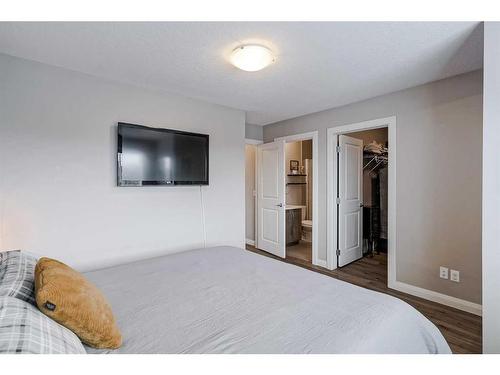 54 Evanscrest Common Nw, Calgary, AB - Indoor Photo Showing Bedroom