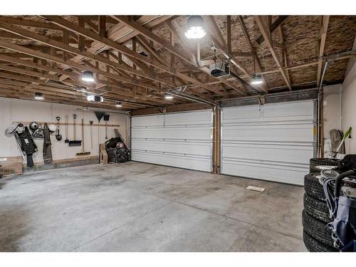 54 Evanscrest Common Nw, Calgary, AB - Indoor Photo Showing Garage