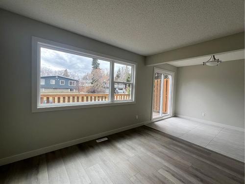 7344 Huntertown Crescent Nw, Calgary, AB - Indoor Photo Showing Other Room
