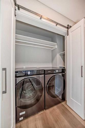 53 Haverhill Road Sw, Calgary, AB - Indoor Photo Showing Laundry Room