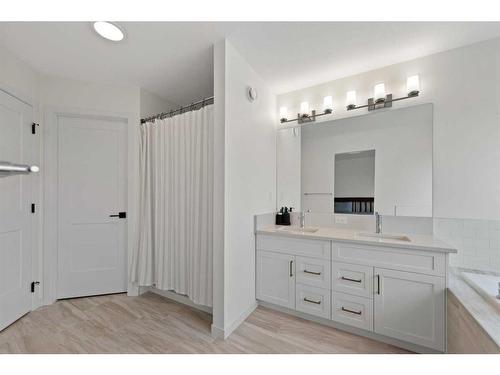 141 Knight Avenue, Crossfield, AB - Indoor Photo Showing Bathroom