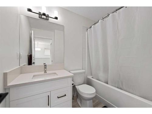 141 Knight Avenue, Crossfield, AB - Indoor Photo Showing Bathroom