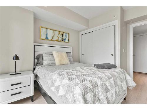 2804-1188 3 Street Se, Calgary, AB - Indoor Photo Showing Bedroom