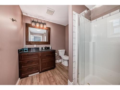 12 Municipal Road, White Sands, AB - Indoor Photo Showing Bathroom