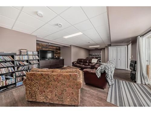 12 Municipal Road, White Sands, AB - Indoor