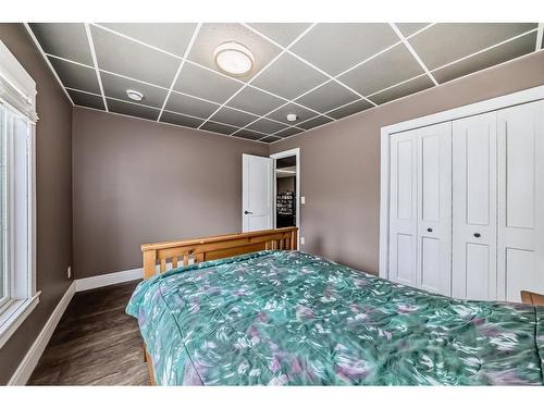 12 Municipal Road, White Sands, AB - Indoor Photo Showing Bedroom