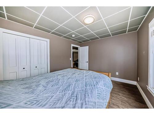 12 Municipal Road, White Sands, AB - Indoor Photo Showing Bedroom