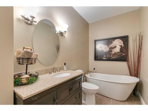 531 Hawkside Mews Nw, Calgary, AB - Indoor Photo Showing Bathroom