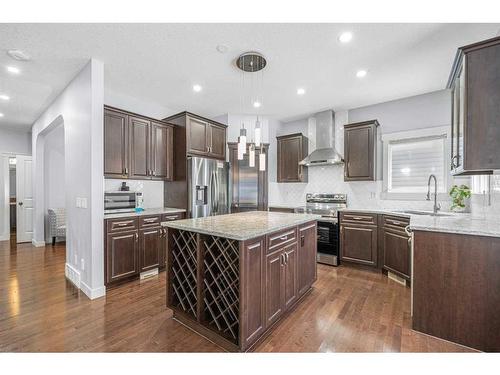381 Evanspark Circle Nw, Calgary, AB - Indoor Photo Showing Kitchen With Upgraded Kitchen