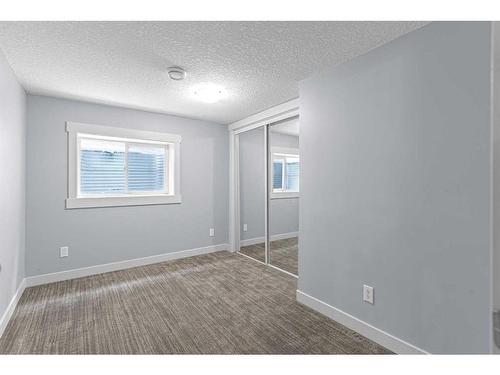 381 Evanspark Circle Nw, Calgary, AB - Indoor Photo Showing Other Room