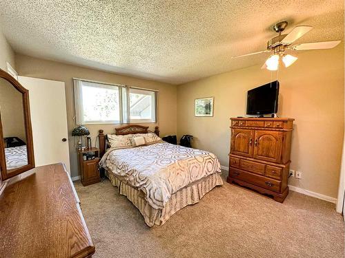 5102 57 Avenue, Olds, AB - Indoor Photo Showing Other Room