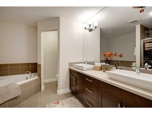 222 Quarry Park Boulevard Se, Calgary, AB - Indoor Photo Showing Bathroom