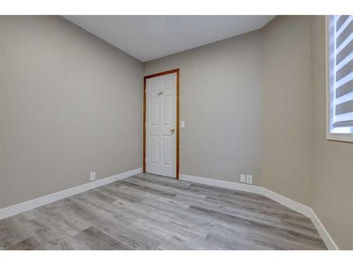 12530 Douglas Woods Road Se, Calgary, AB - Indoor Photo Showing Other Room