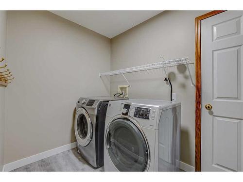 12530 Douglas Woods Road Se, Calgary, AB - Indoor Photo Showing Laundry Room