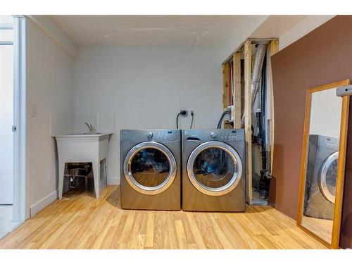 45-2319 56 Street Ne, Calgary, AB - Indoor Photo Showing Laundry Room