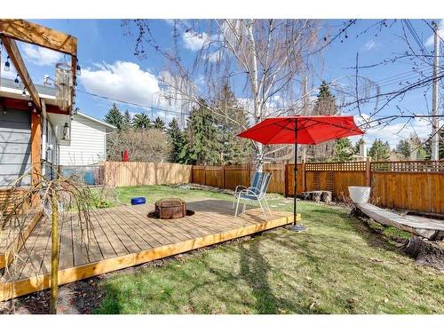 4935 Vantage Crescent Nw, Calgary, AB - Outdoor With Deck Patio Veranda With Backyard