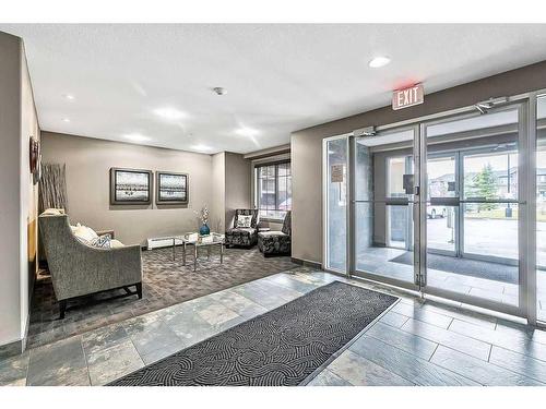 2405-310 Mckenzie Towne Gate Se, Calgary, AB - Indoor Photo Showing Other Room