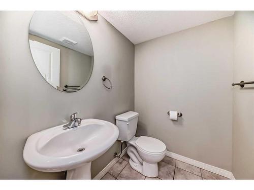 602-1001 8 Street Nw, Airdrie, AB - Indoor Photo Showing Bathroom
